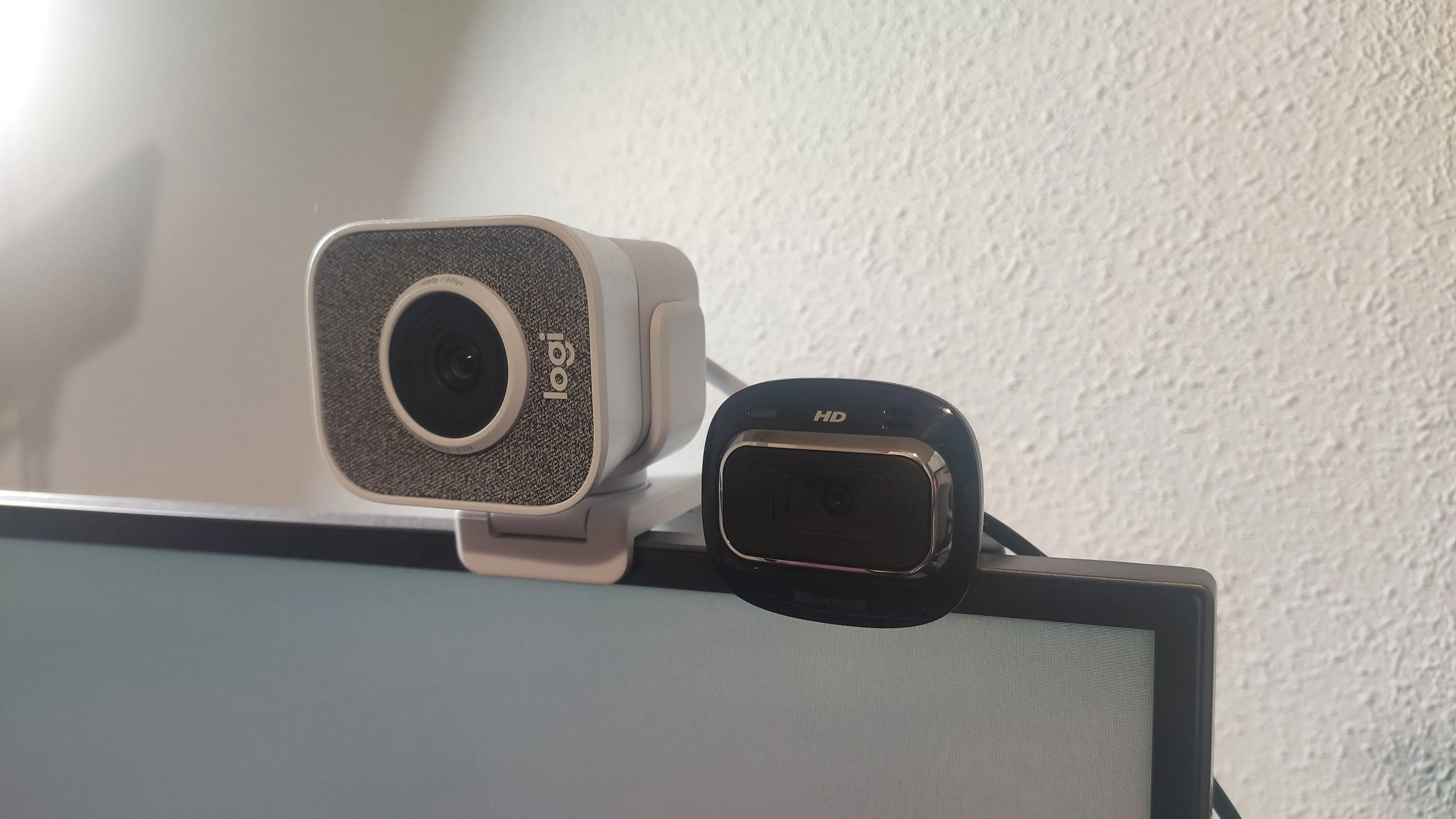 Logitech Streamcam y Microsoft Livecam HD3000